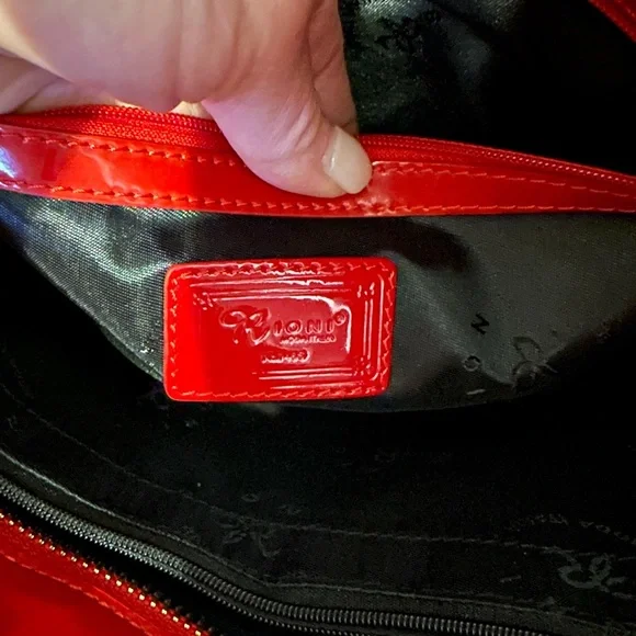 Rioni THE ZOEY TOTE Red Patent Leather Handbag LU-2233M/R - Picture 10 of 15